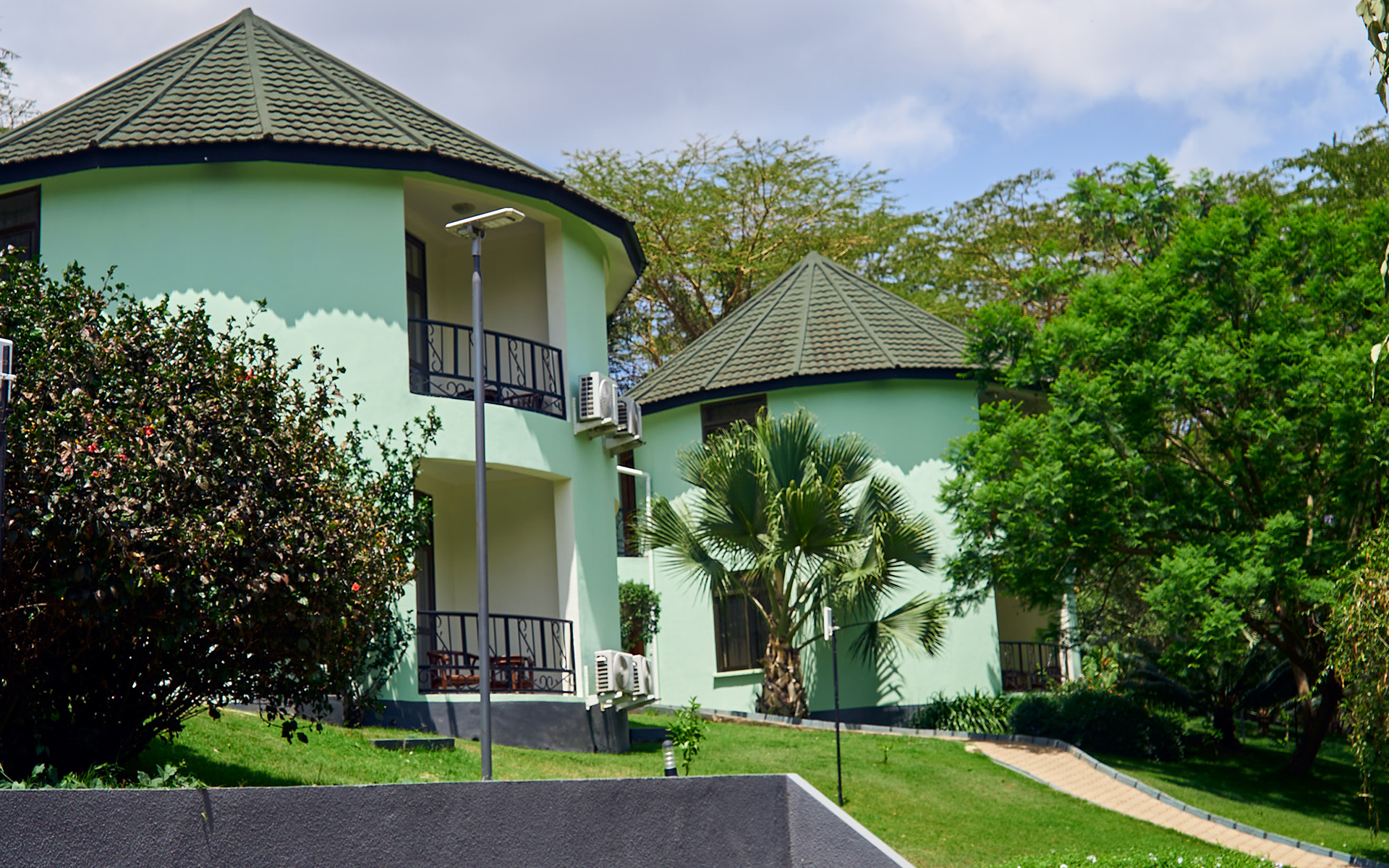 Guest accommodation buildings at Forest Hill Lodge